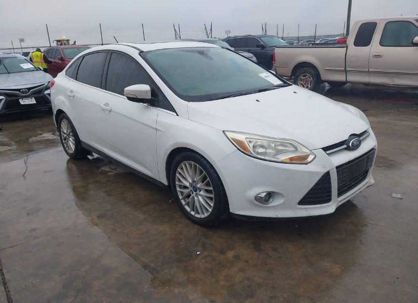 2012 Ford Focus SEL (VIN 1FAHP3H29CL453998) main photo
