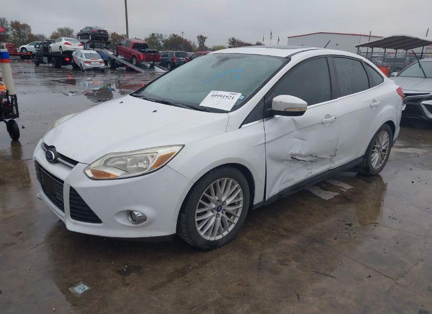 Photo 2 of 2012 Ford Focus SEL (VIN 1FAHP3H29CL453998)