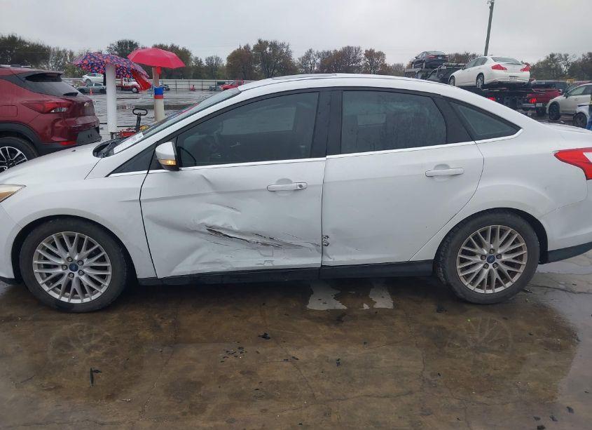Photo 6 of 2012 Ford Focus SEL (VIN 1FAHP3H29CL453998)