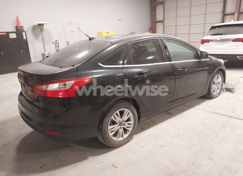 Photo 4 of 2012 Ford Focus SEL (VIN 1FAHP3H2XCL107443)