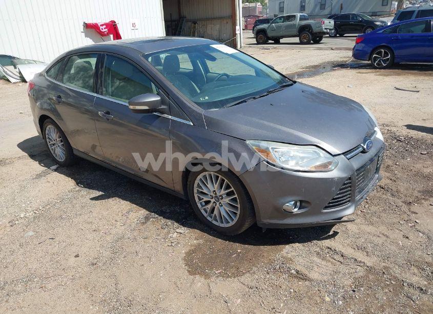 2012 Ford Focus SEL (VIN 1FAHP3H2XCL145464) main photo