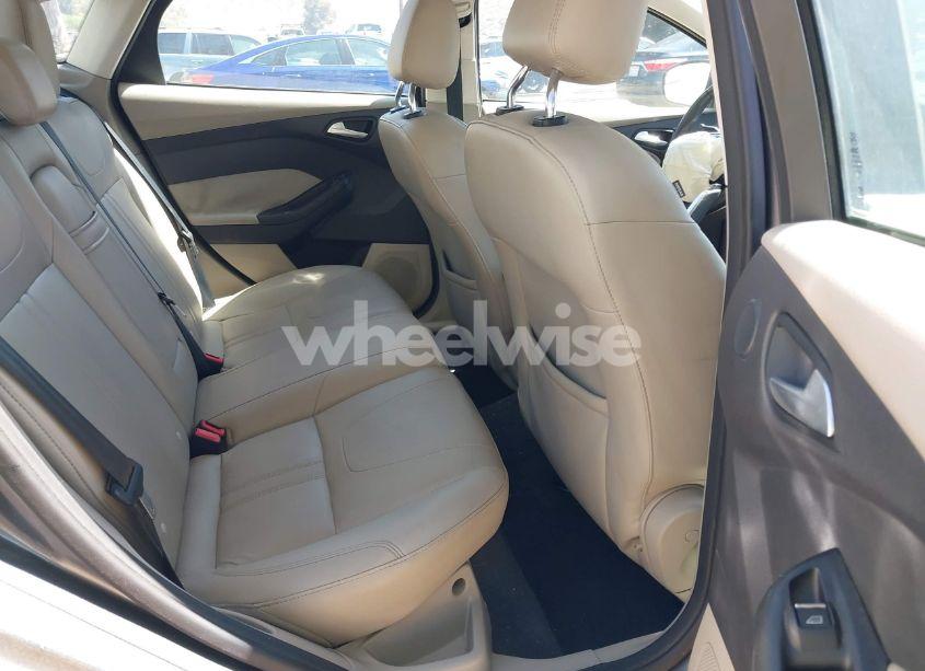 Photo 8 of 2012 Ford Focus SEL (VIN 1FAHP3H2XCL145464)