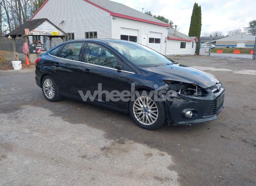 2012 Ford Focus SEL (VIN 1FAHP3H2XCL374338) main photo