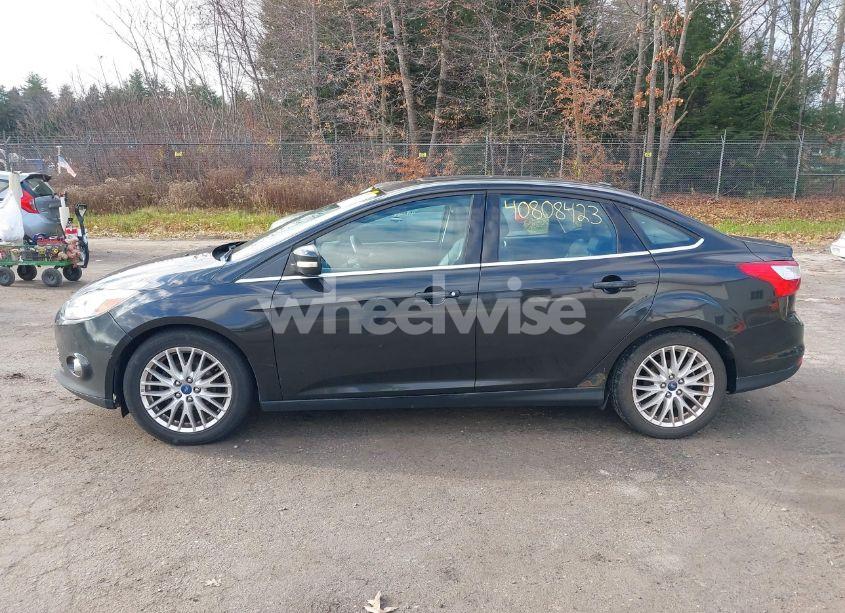 Photo 12 of 2012 Ford Focus SEL (VIN 1FAHP3H2XCL374338)