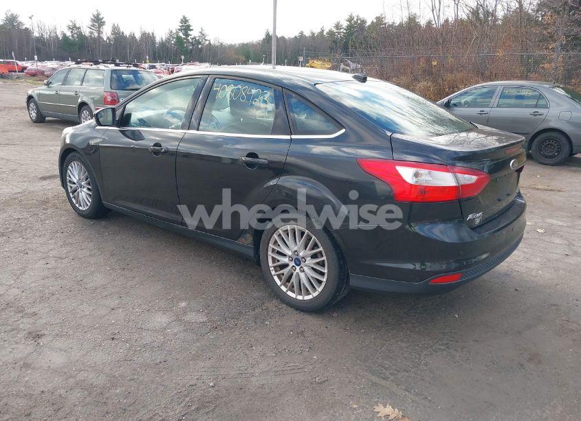 Photo 3 of 2012 Ford Focus SEL (VIN 1FAHP3H2XCL374338)