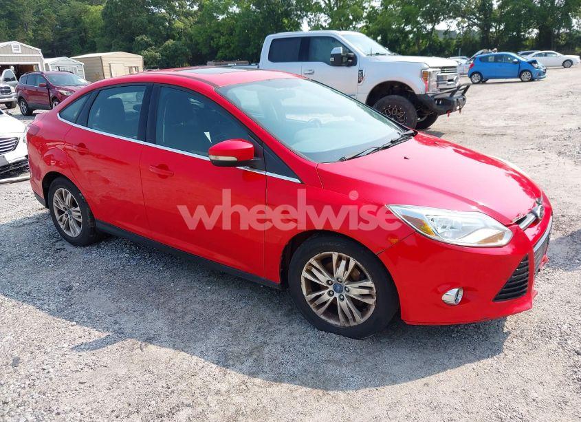 2012 Ford Focus SEL (VIN 1FAHP3H2XCL393178) main photo