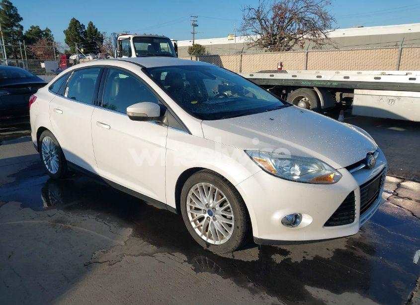 2012 Ford Focus SEL (VIN 1FAHP3H2XCL452651) main photo