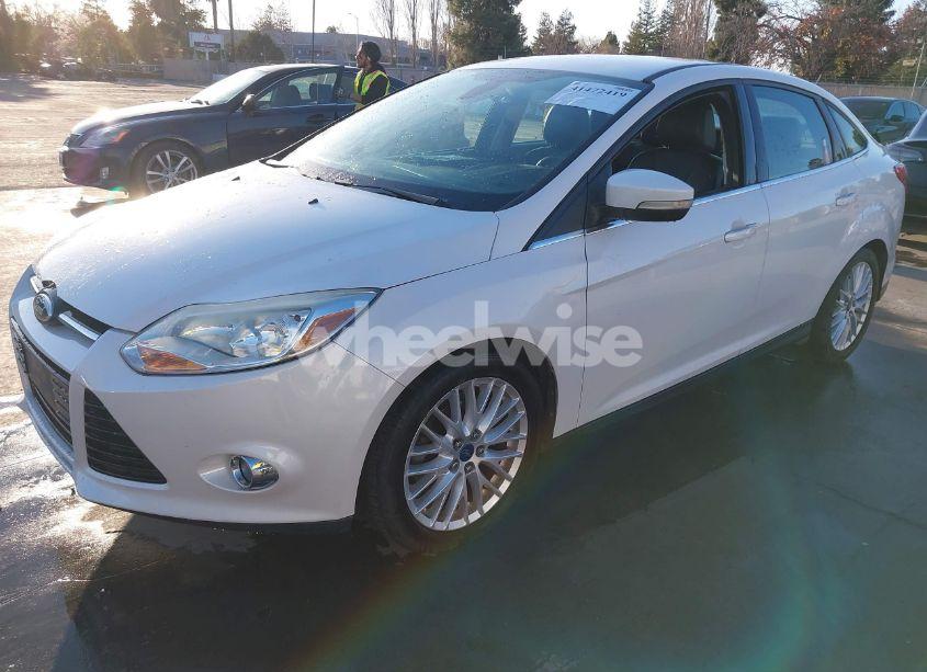 Photo 2 of 2012 Ford Focus SEL (VIN 1FAHP3H2XCL452651)