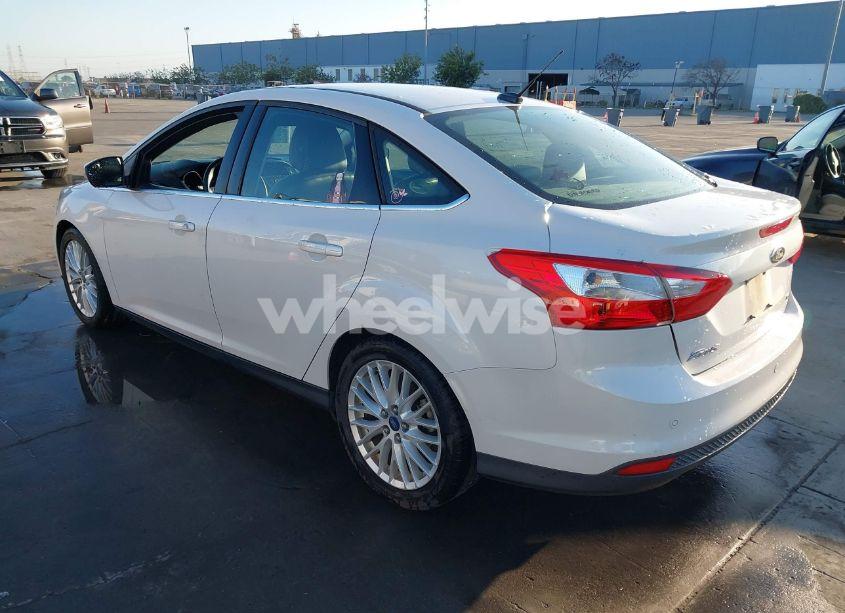 Photo 3 of 2012 Ford Focus SEL (VIN 1FAHP3H2XCL452651)