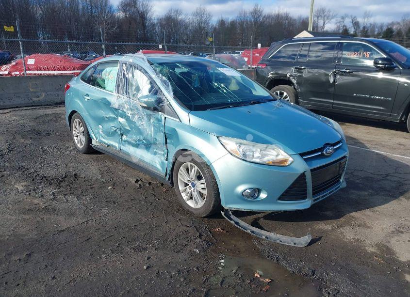 2012 Ford Focus SEL (VIN 1FAHP3H2XCL462872) main photo