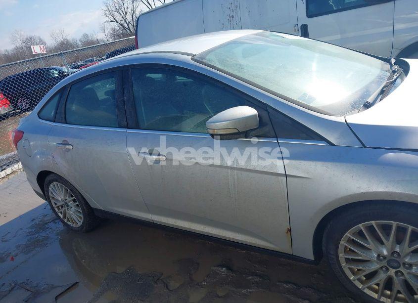 Photo 13 of 2012 Ford Focus SEL (VIN 1FAHP3H2XCL474696)