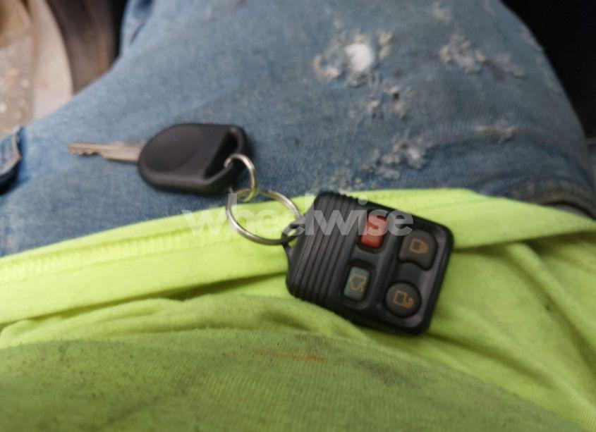 Photo 11 of 2010 Ford Focus SEL (VIN 1FAHP3HN0AW135807)