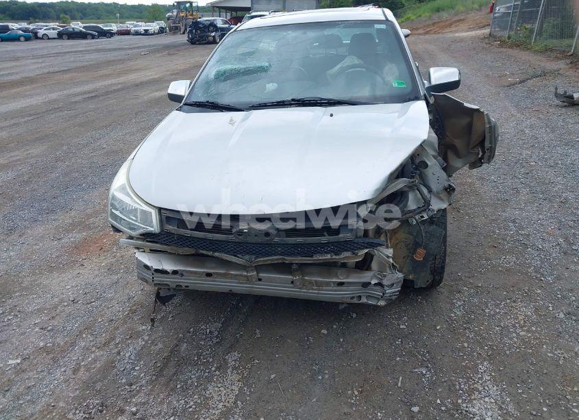 Photo 13 of 2010 Ford Focus SEL (VIN 1FAHP3HN0AW135807)