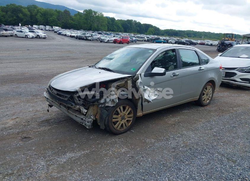 Photo 2 of 2010 Ford Focus SEL (VIN 1FAHP3HN0AW135807)