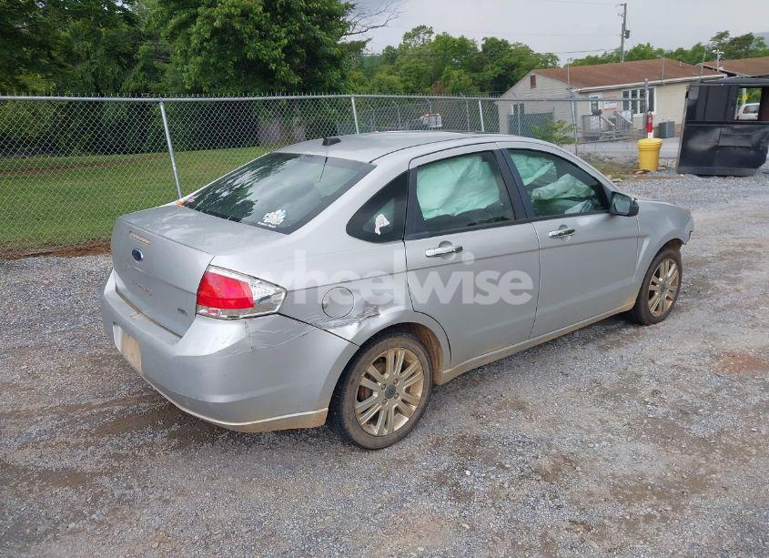 Photo 4 of 2010 Ford Focus SEL (VIN 1FAHP3HN0AW135807)