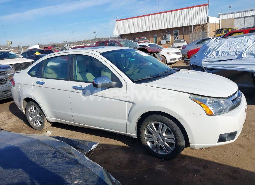 Photo 13 of 2010 Ford Focus SEL (VIN 1FAHP3HN0AW201403)