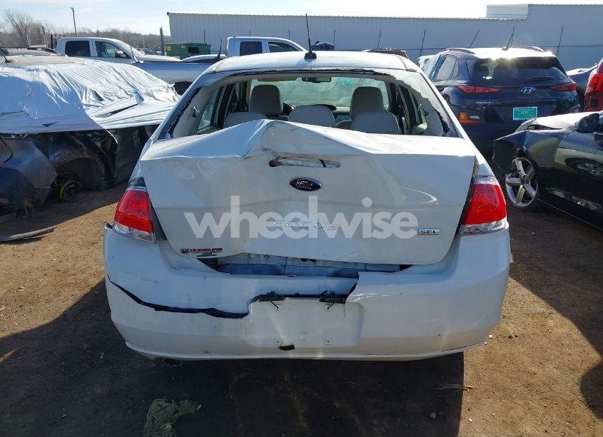 Photo 16 of 2010 Ford Focus SEL (VIN 1FAHP3HN0AW201403)