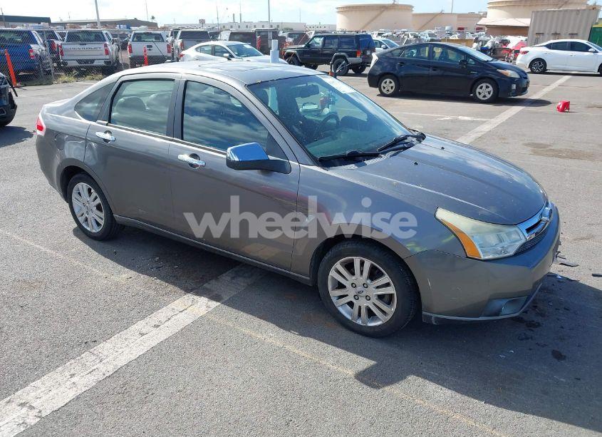 2010 Ford Focus SEL (VIN 1FAHP3HN0AW208383) main photo