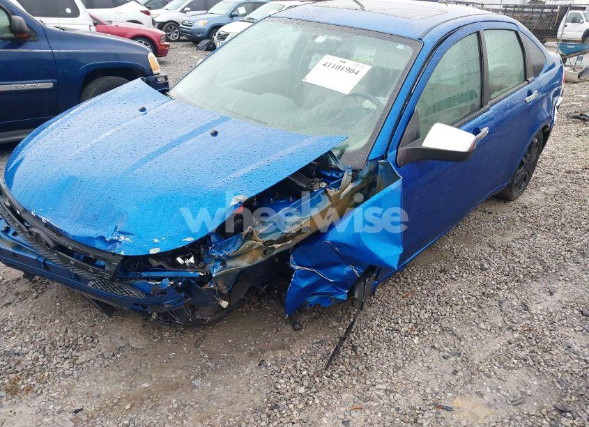 Photo 2 of 2011 Ford Focus SEL (VIN 1FAHP3HN0BW169280)