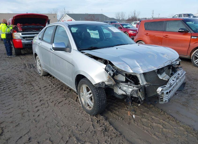 2010 Ford Focus SEL (VIN 1FAHP3HN1AW140434) main photo