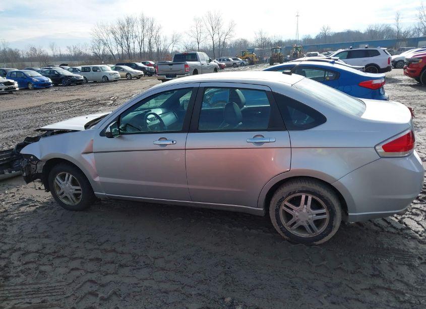 Photo 15 of 2010 Ford Focus SEL (VIN 1FAHP3HN1AW140434)