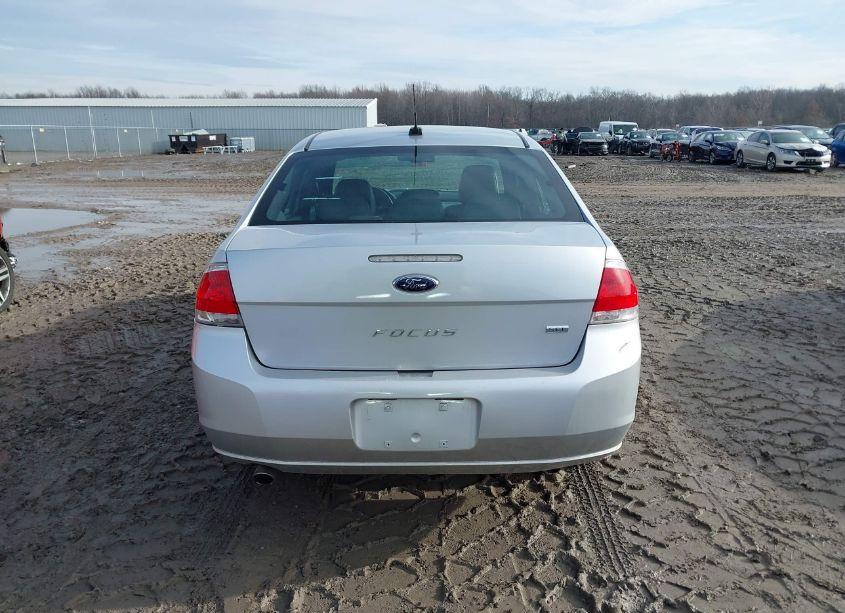 Photo 17 of 2010 Ford Focus SEL (VIN 1FAHP3HN1AW140434)