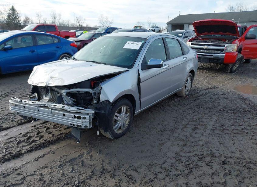 Photo 2 of 2010 Ford Focus SEL (VIN 1FAHP3HN1AW140434)