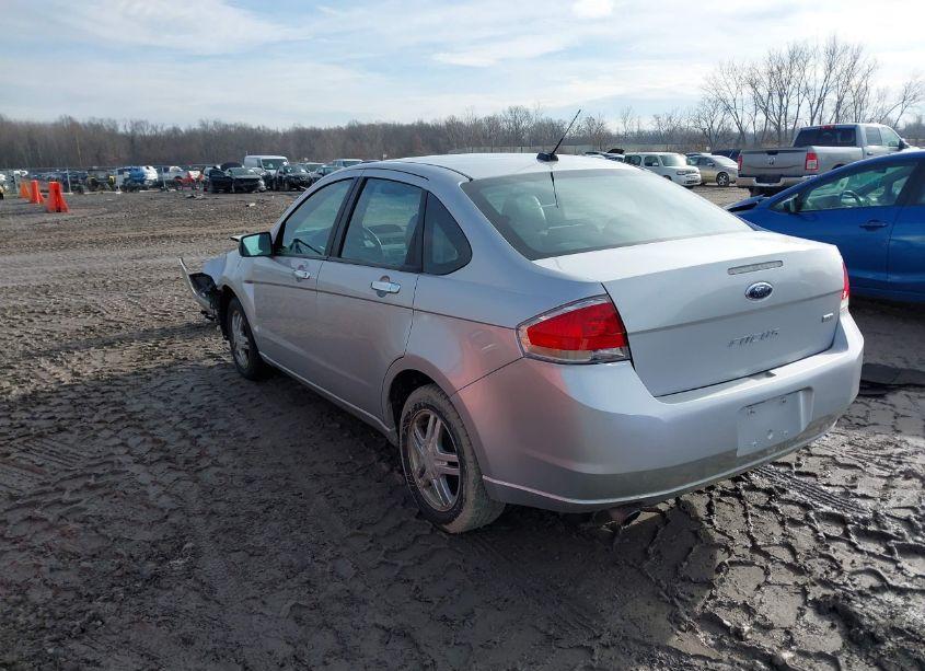 Photo 3 of 2010 Ford Focus SEL (VIN 1FAHP3HN1AW140434)