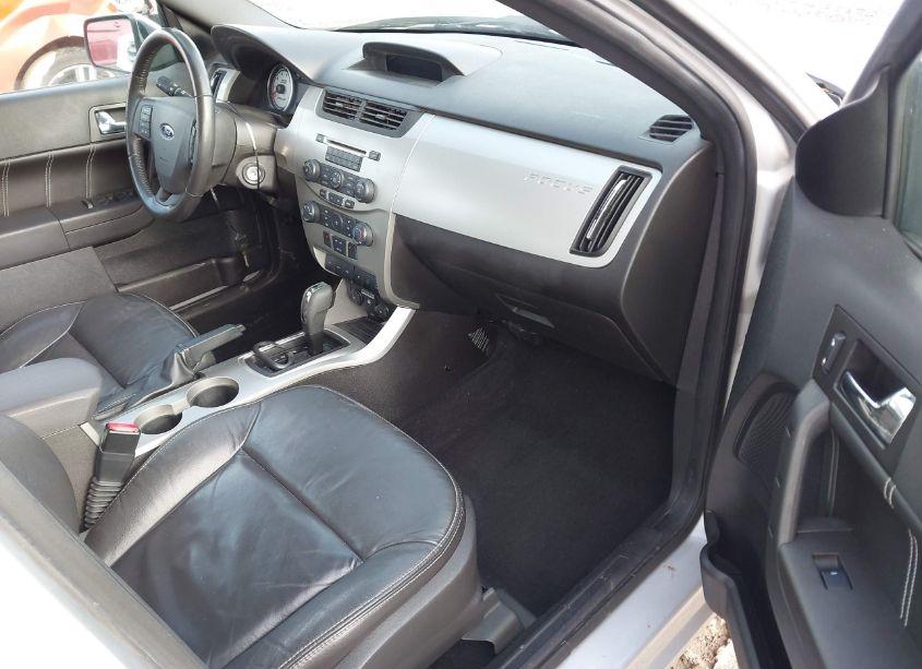 Photo 5 of 2010 Ford Focus SEL (VIN 1FAHP3HN1AW140434)