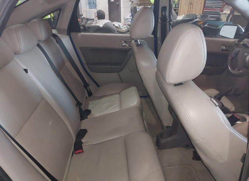 Photo 8 of 2010 Ford Focus SEL (VIN 1FAHP3HN1AW140787)