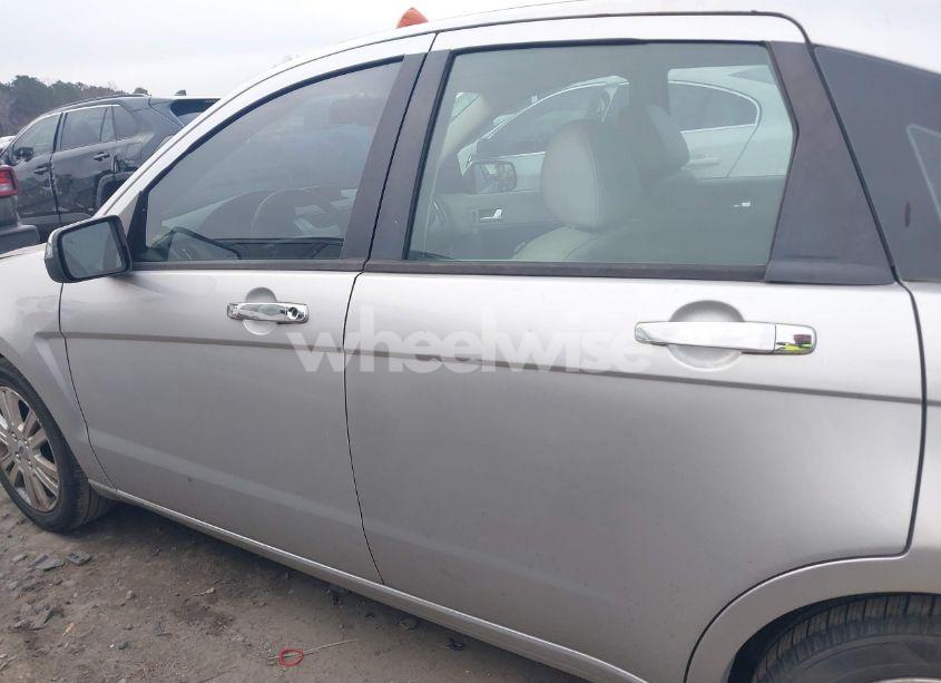 Photo 14 of 2010 Ford Focus SEL (VIN 1FAHP3HN1AW230327)