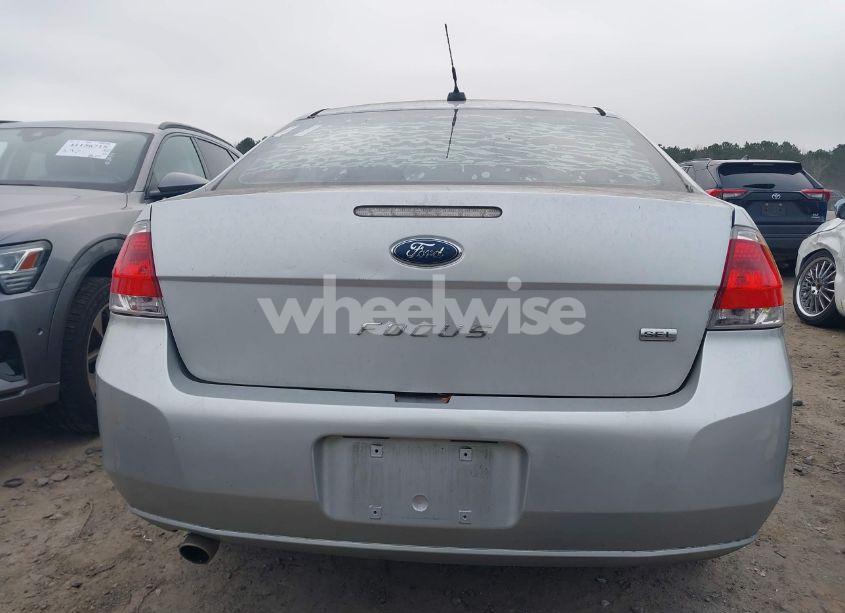 Photo 16 of 2010 Ford Focus SEL (VIN 1FAHP3HN1AW230327)