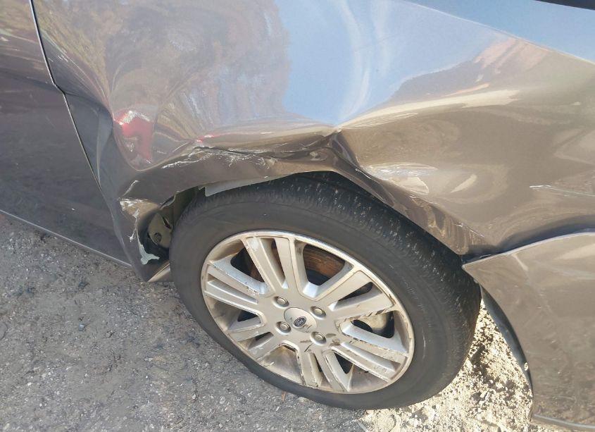 Photo 13 of 2011 Ford Focus SEL (VIN 1FAHP3HN2BW124129)