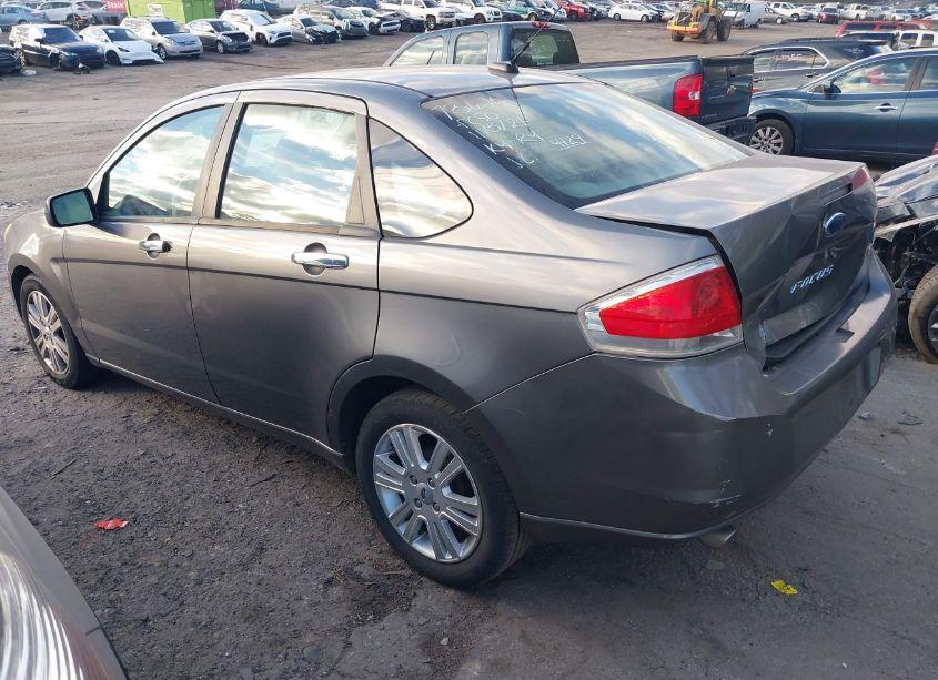 Photo 3 of 2011 Ford Focus SEL (VIN 1FAHP3HN2BW124129)