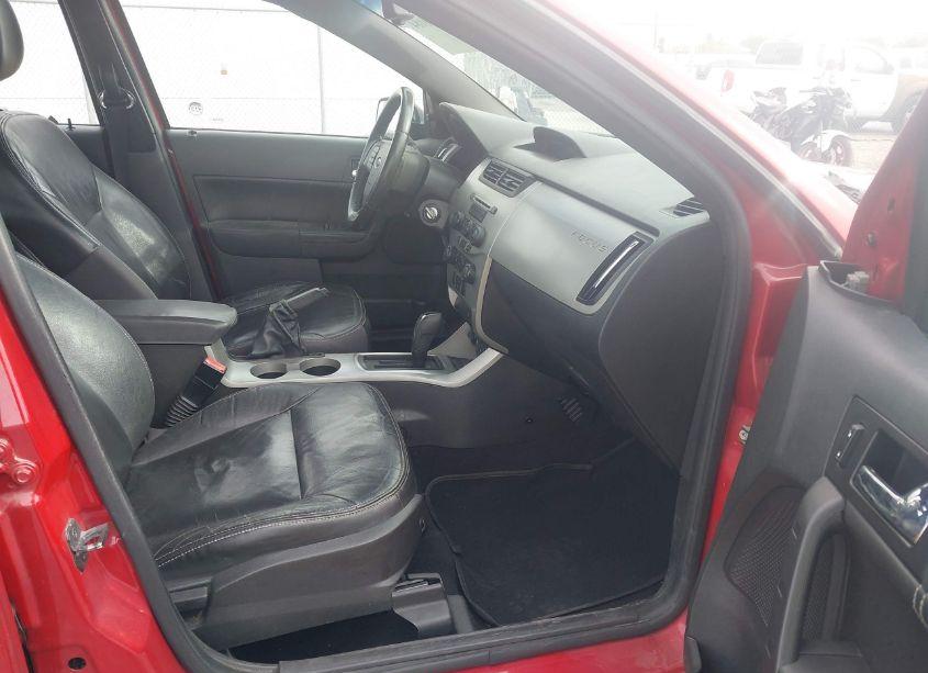 Photo 5 of 2011 Ford Focus SEL (VIN 1FAHP3HN2BW191040)