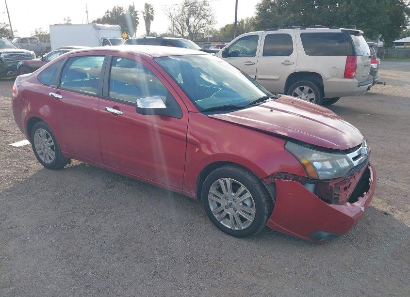 2010 Ford Focus SEL (VIN 1FAHP3HN3AW195340) main photo