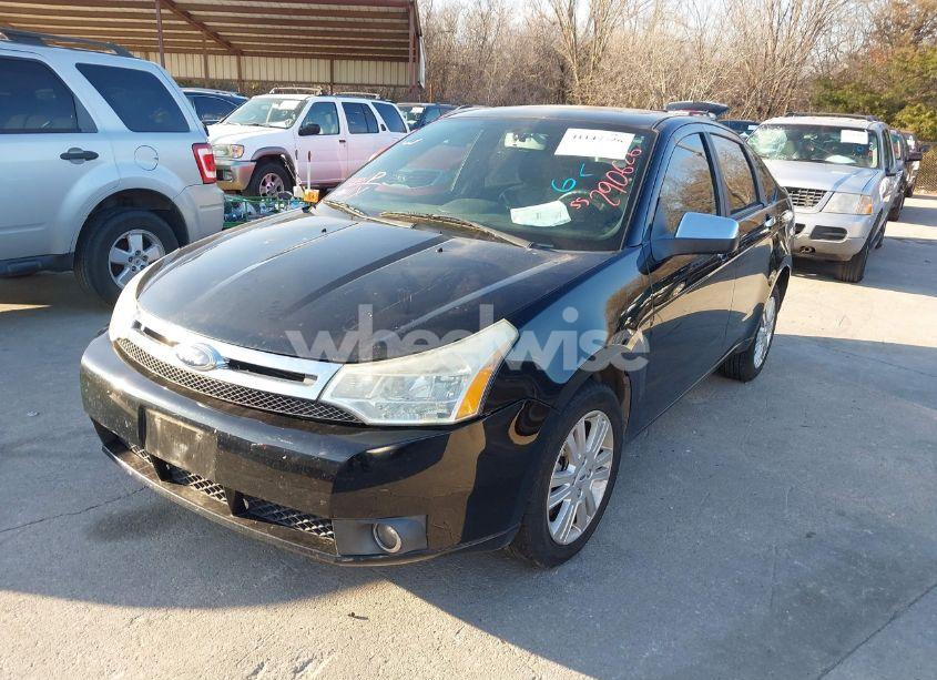 Photo 2 of 2010 Ford Focus SEL (VIN 1FAHP3HN3AW290626)