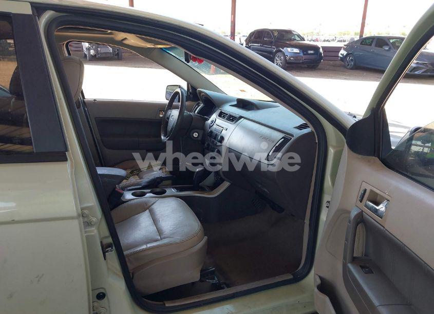 Photo 5 of 2010 Ford Focus SEL (VIN 1FAHP3HN4AW227552)