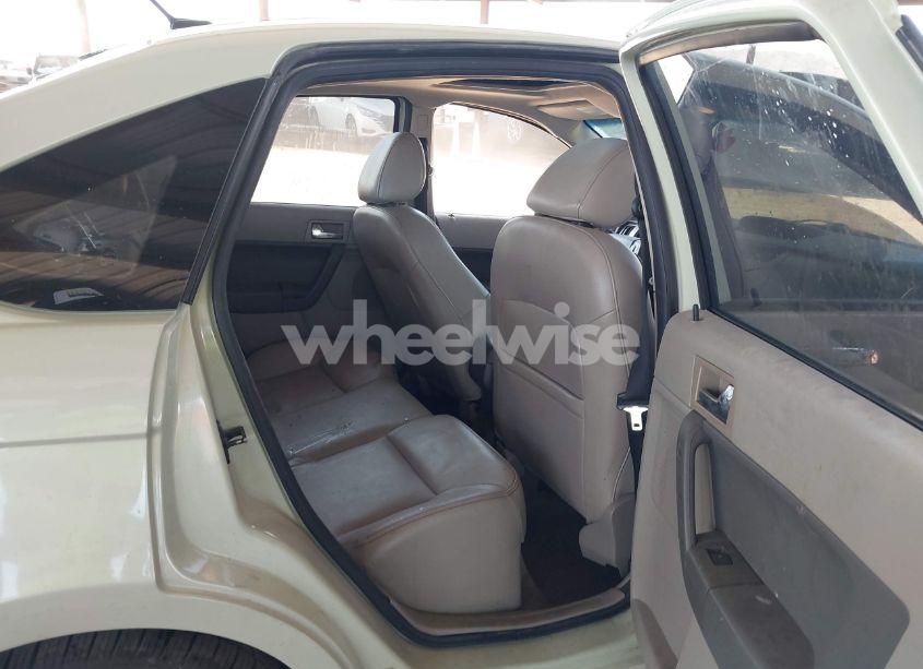 Photo 8 of 2010 Ford Focus SEL (VIN 1FAHP3HN4AW227552)