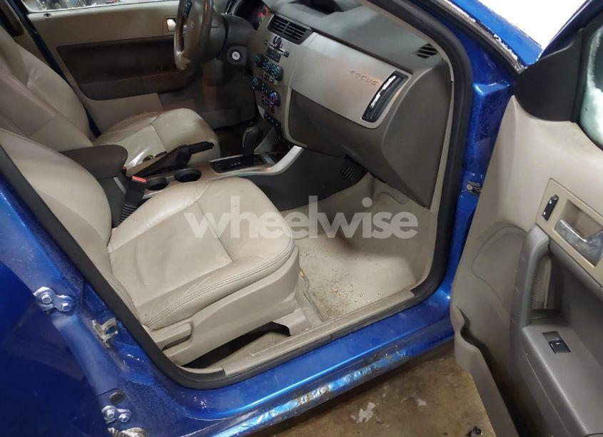 Photo 5 of 2011 Ford Focus SEL (VIN 1FAHP3HN4BW134385)