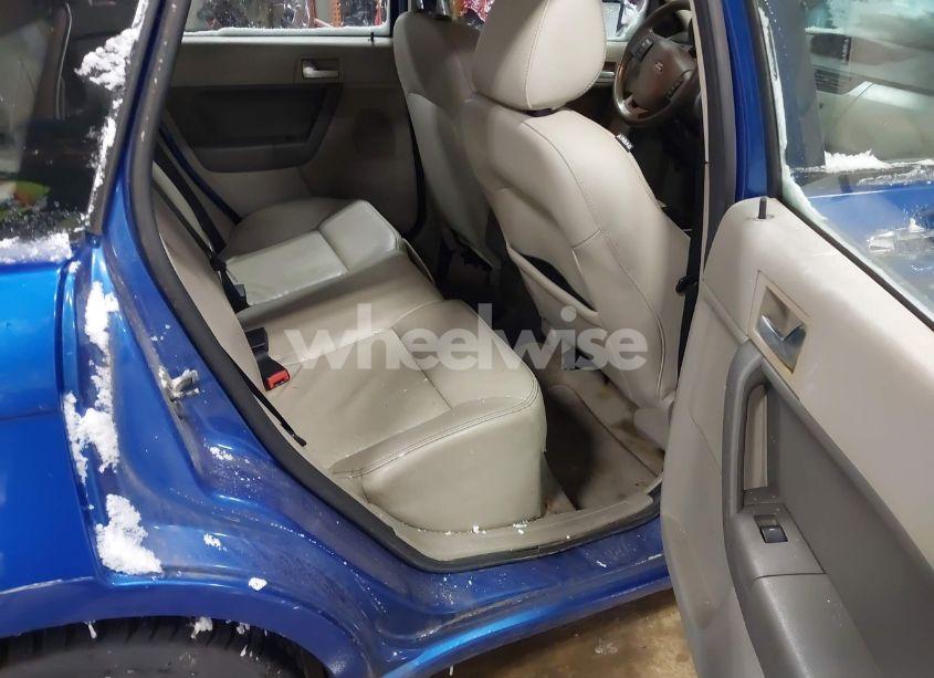 Photo 8 of 2011 Ford Focus SEL (VIN 1FAHP3HN4BW134385)