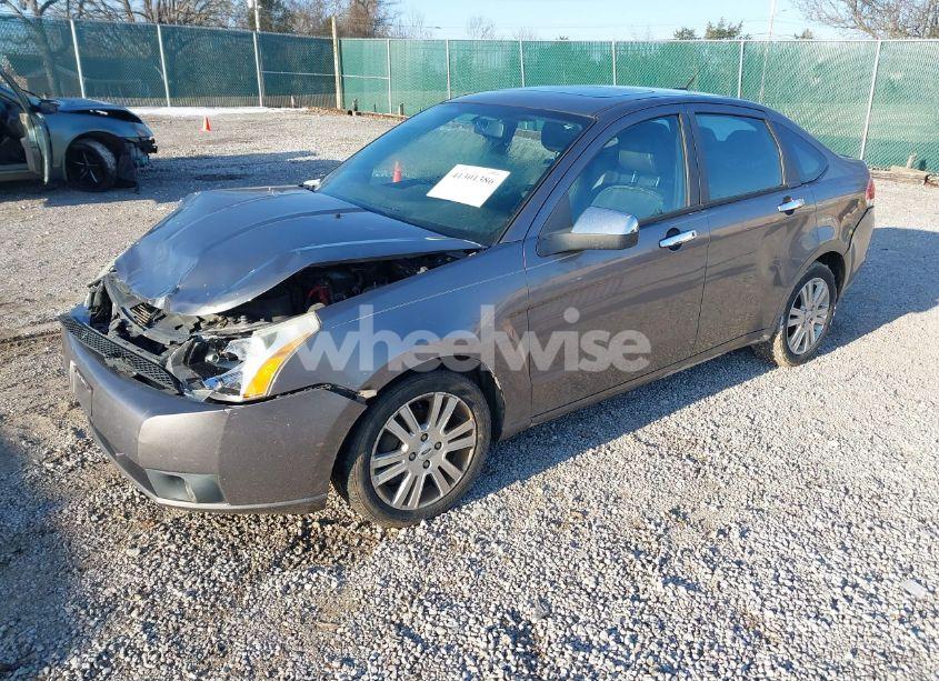 Photo 2 of 2011 Ford Focus SEL (VIN 1FAHP3HN4BW183621)