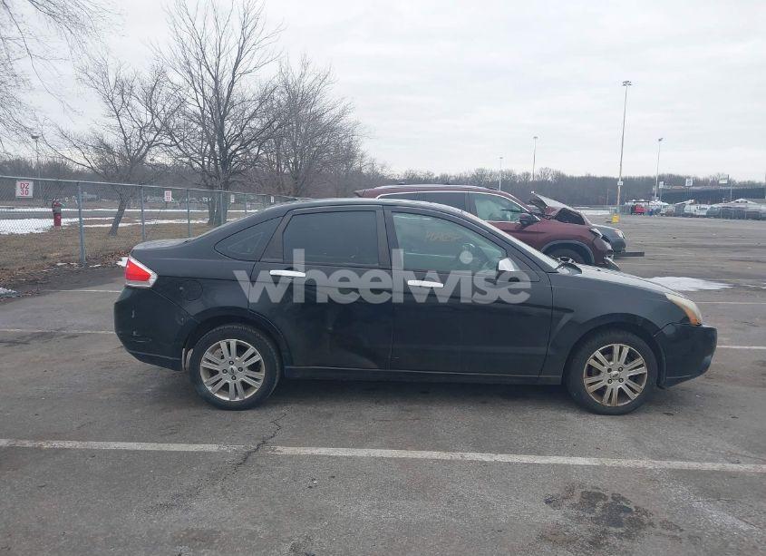 Photo 13 of 2011 Ford Focus SEL (VIN 1FAHP3HN4BW186566)