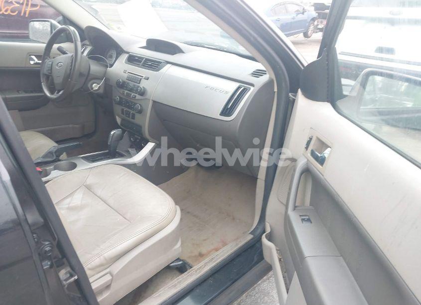 Photo 5 of 2011 Ford Focus SEL (VIN 1FAHP3HN4BW186566)