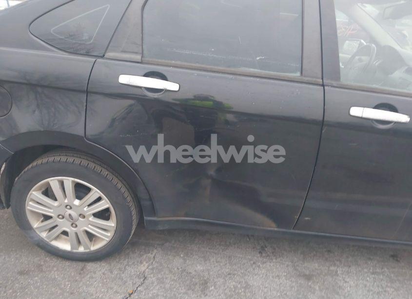 Photo 6 of 2011 Ford Focus SEL (VIN 1FAHP3HN4BW186566)