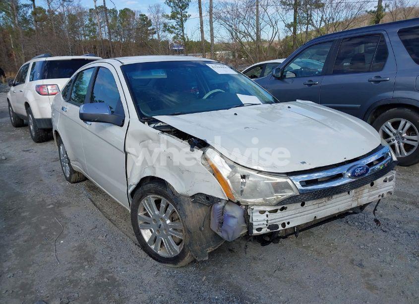 2010 Ford Focus SEL (VIN 1FAHP3HN5AW150738) main photo