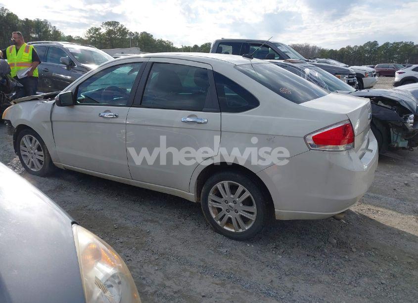 Photo 14 of 2010 Ford Focus SEL (VIN 1FAHP3HN5AW150738)