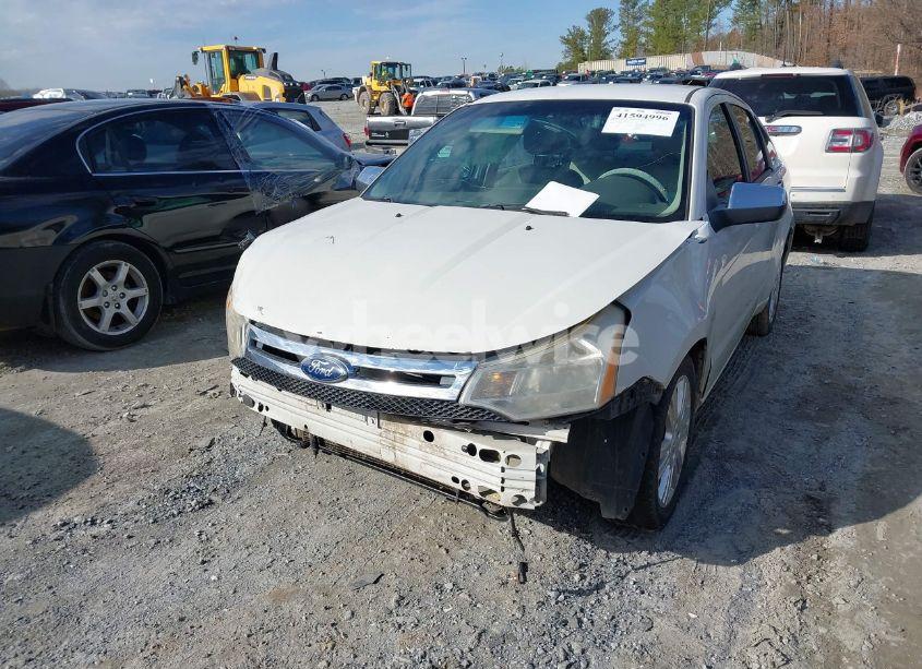 Photo 2 of 2010 Ford Focus SEL (VIN 1FAHP3HN5AW150738)