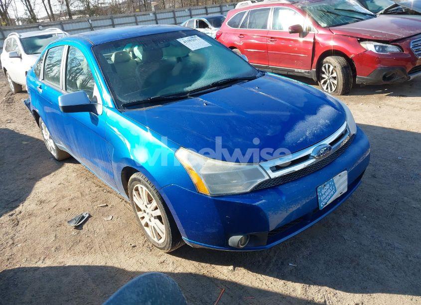 2010 Ford Focus SEL (VIN 1FAHP3HN5AW160847) main photo