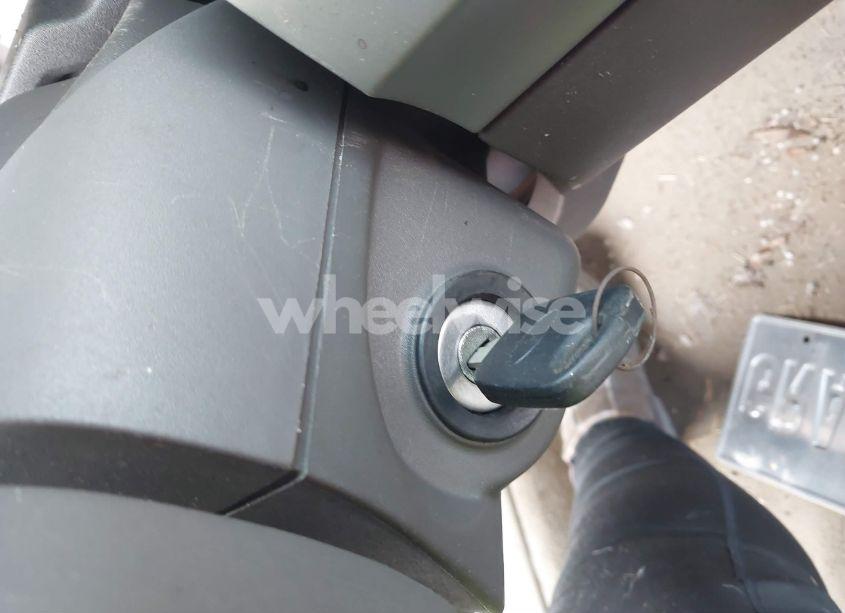 Photo 11 of 2010 Ford Focus SEL (VIN 1FAHP3HN5AW196151)